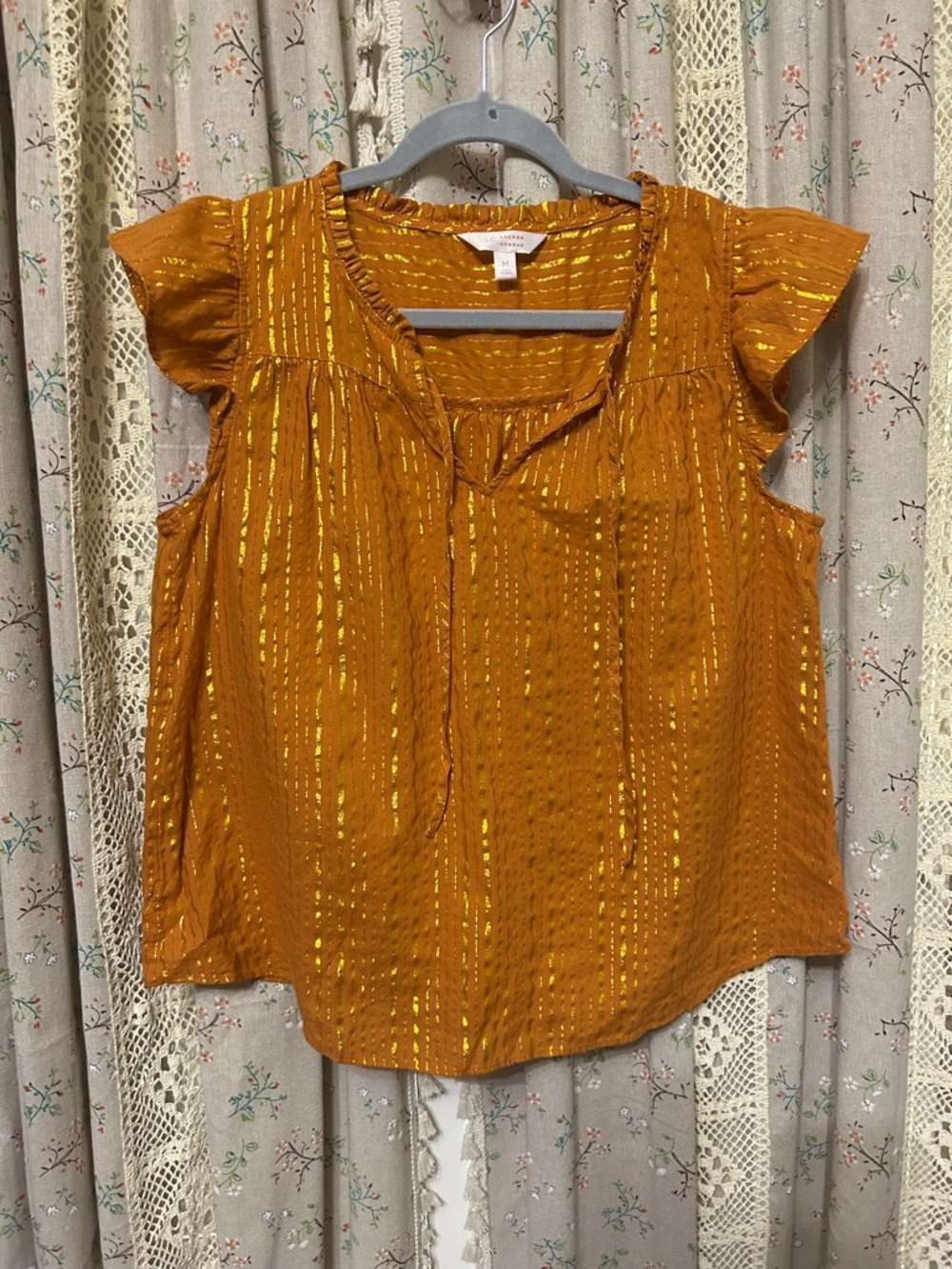 4/$25 LC Lauren Conrad Gold Metallic Stripe Flutter Sleeve Blouse Medium